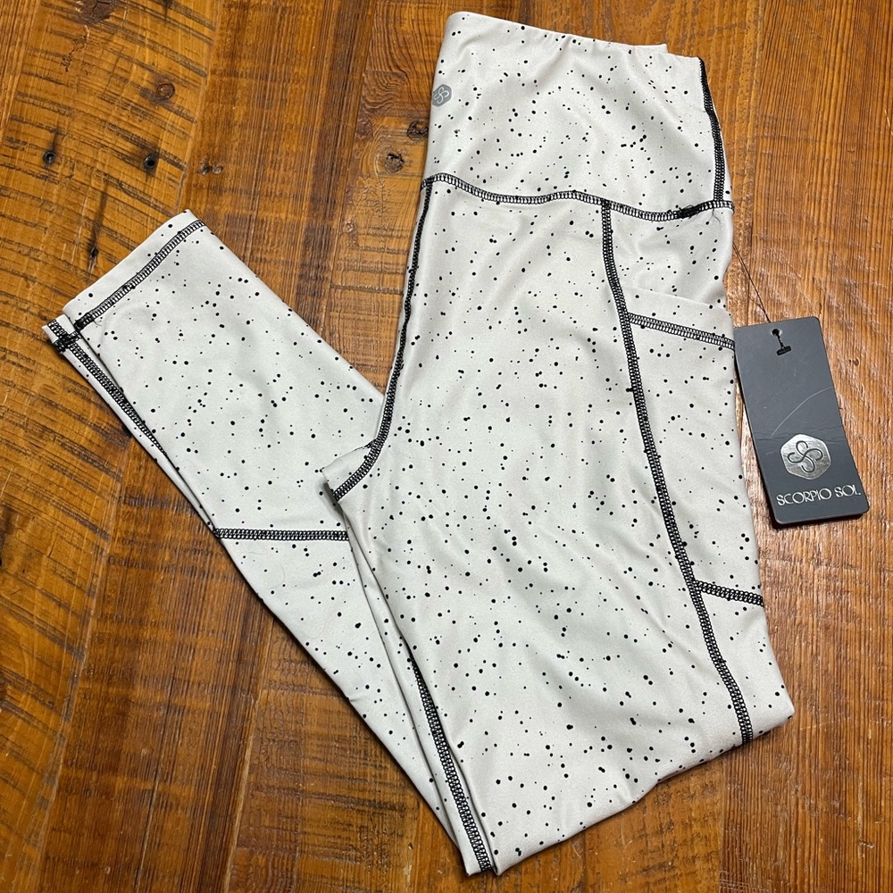 NWT Scorpio Sol Serena Pocket Latte Speckle Leggings Medium